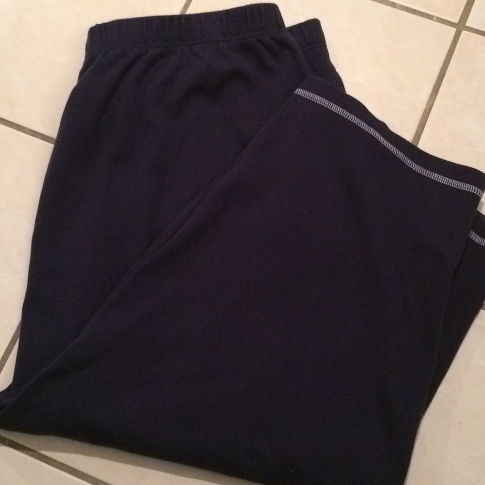 Sport Savvy knit crop pants.